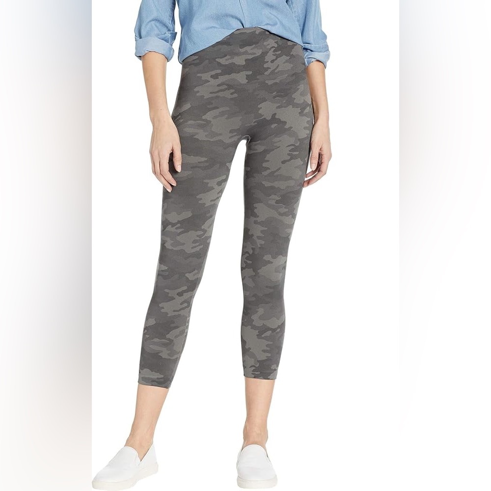 SPANX Look at Me Now Cropped 20' Seamless Leggings Sage Camo Excellent Size M